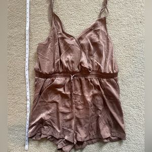 New w/o tags. Banana republic romper, XL.